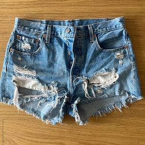 Levi’s denim shorts size 29
